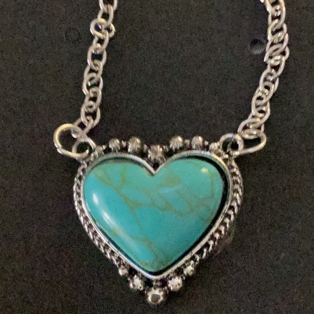 πNew So Amazing Necklace Makes Perfect Gift or Wear On Your Special Occasion π - Picture 3 of 10